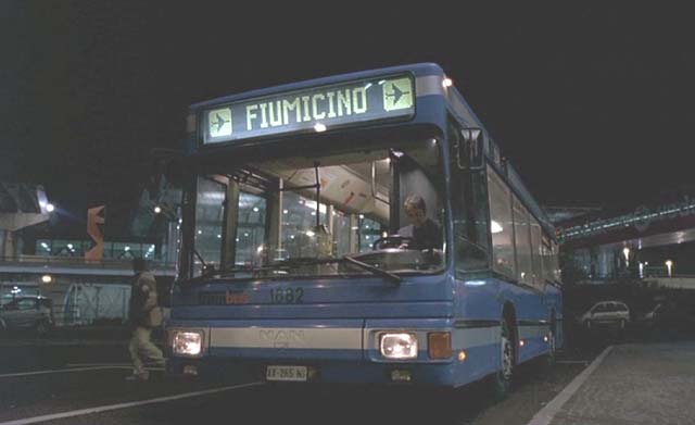 Gloria cinematografica per la vettura 1882, protagonista del film "Notturno Bus"